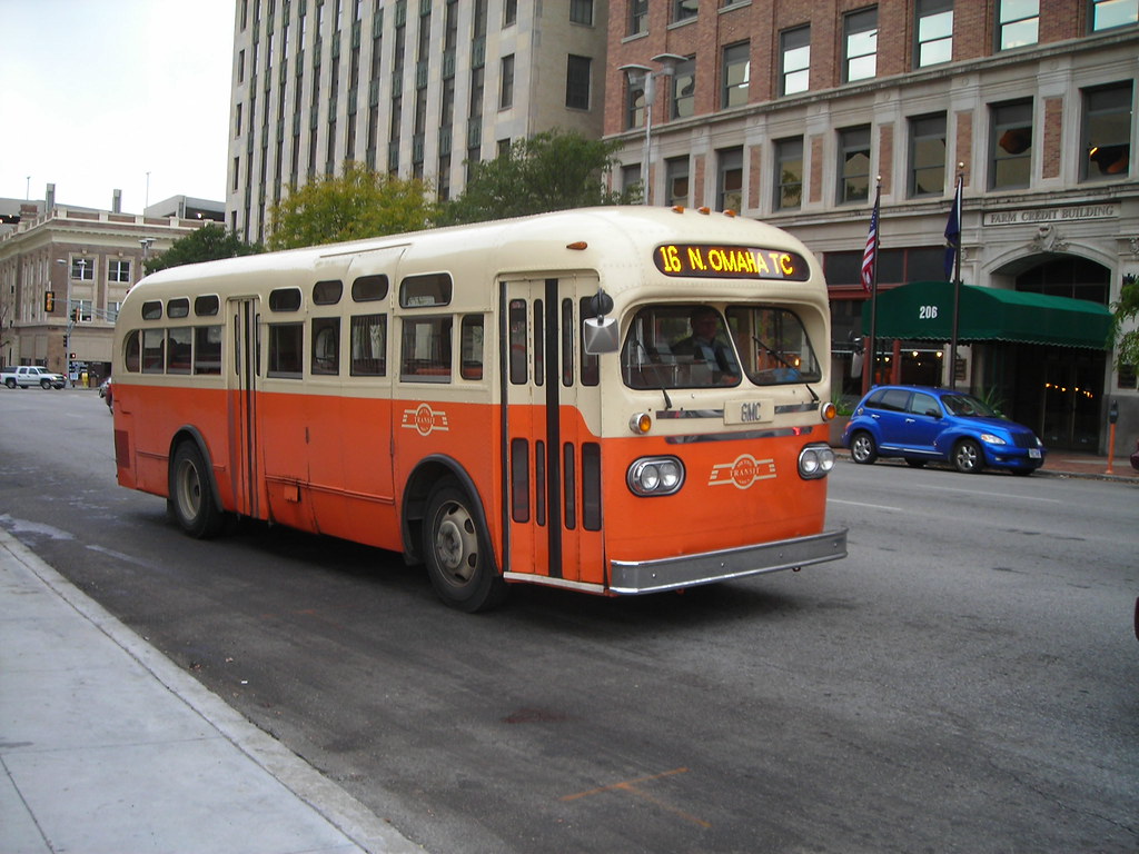 Vintage Omaha Bus The local bus company has refurbished so… Flickr