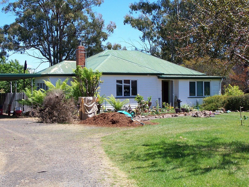 Front of House DILSTON NOV 2005 A view of the front of the… Flickr