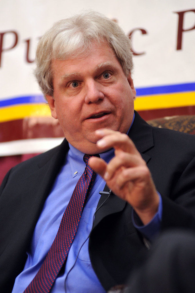 Joe Lockhart 09/02/2010 Joe Lockhart chats with Karl Rove… Flickr