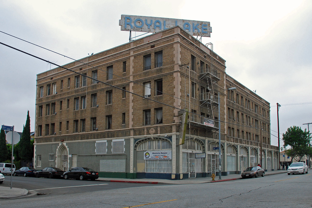 Royal Lake Apartments PicoUnion, Los Angeles. Flickr