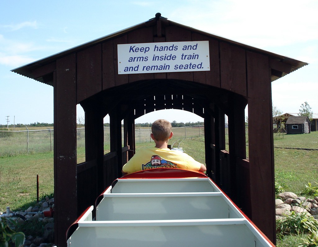 Low Bridge Paul Bunyan Land/This Old Farm Brainerd, Minnes… Mykl