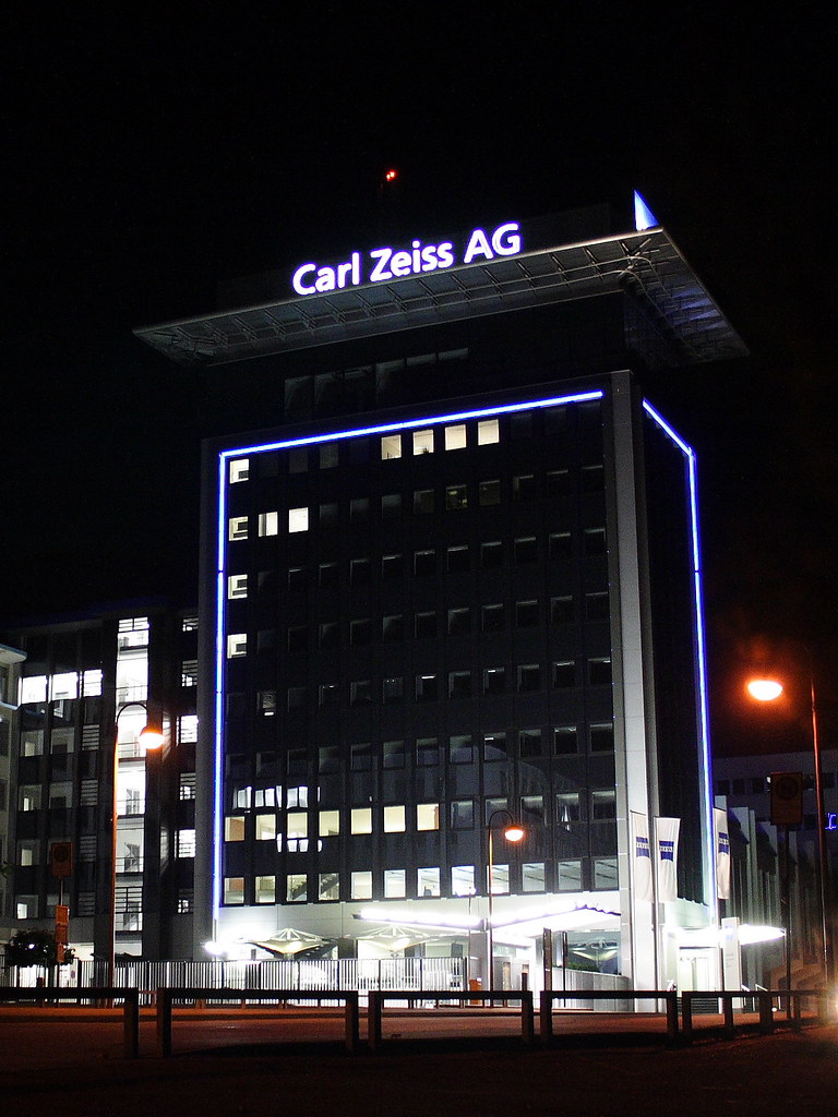 Carl Zeiss AG Headquarters Shot on the evening before my i… Flickr