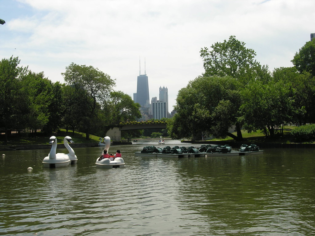 Paddle boats fill the Lincoln Park Lagoon 2045 N Lincoln… Flickr