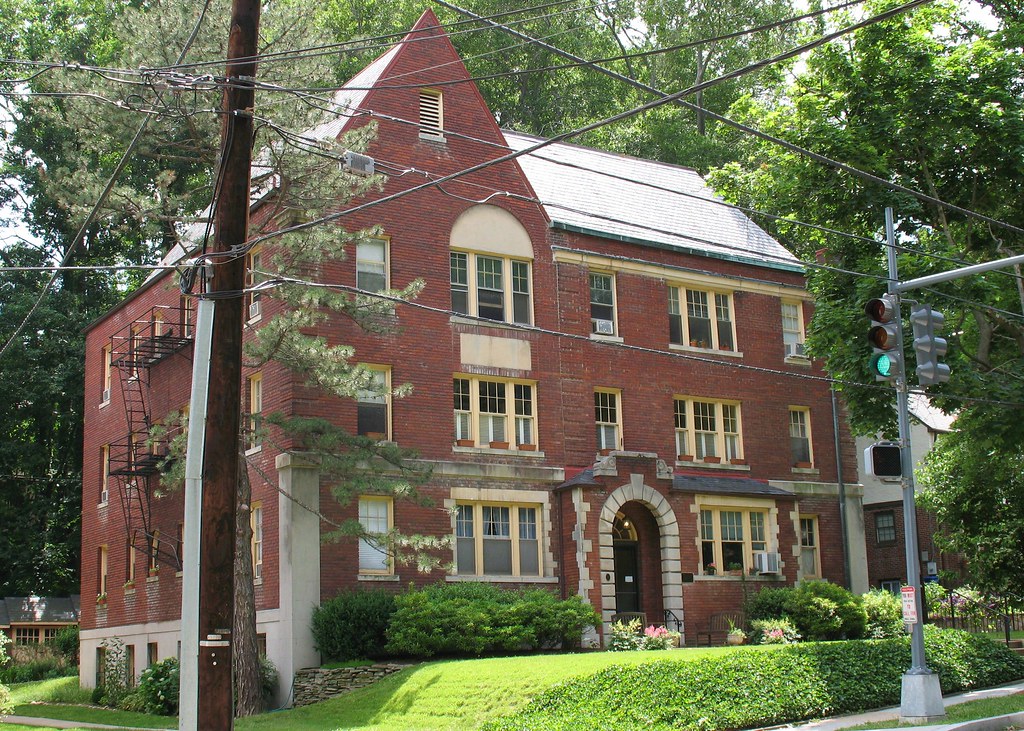 3028 Porter Street, The Cleveland Park a photo on Flickriver