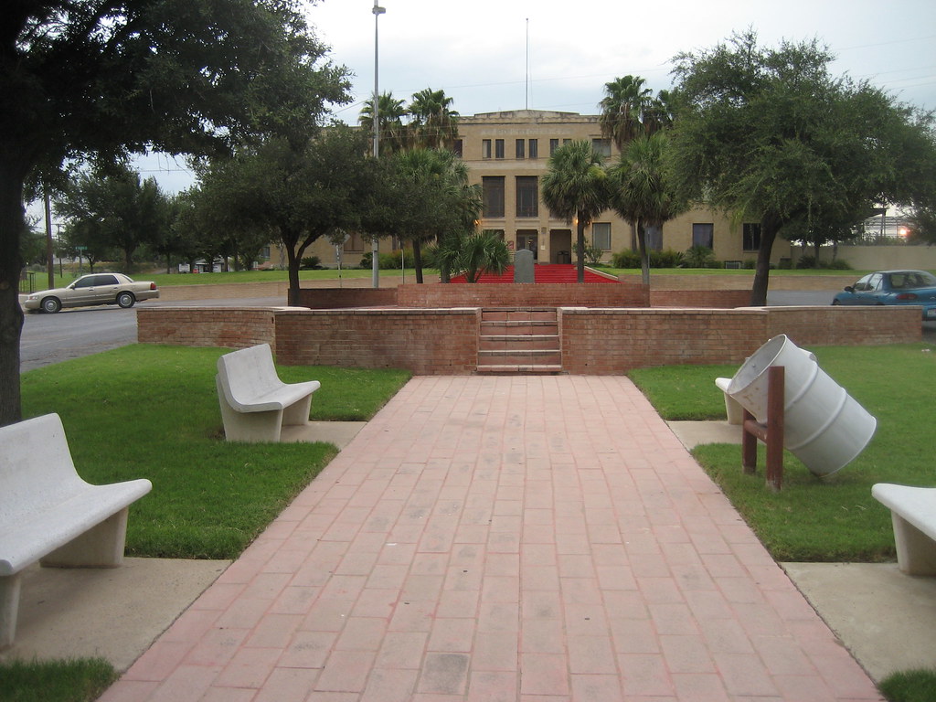 Starr County TX Courthouse Rio Grande City. Viewed from pl… Flickr