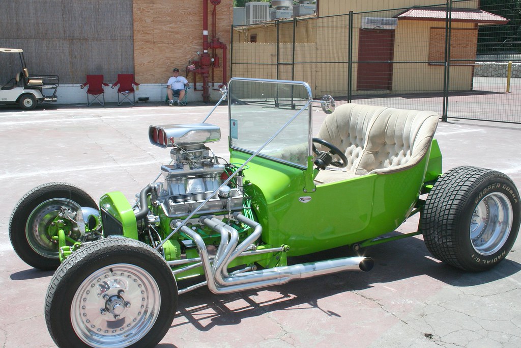 bright green Tbucket an amazing bright green blown Tbuck… Flickr