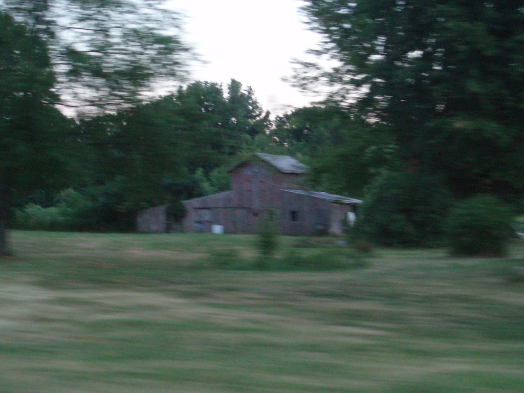 high speed barn picture taken while passing at 55 mph M e l i s s