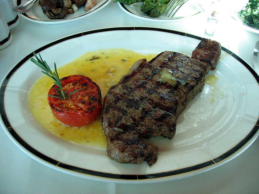 10 ounce New York Strip Steak 10 ounce New York Strip Stea… Flickr