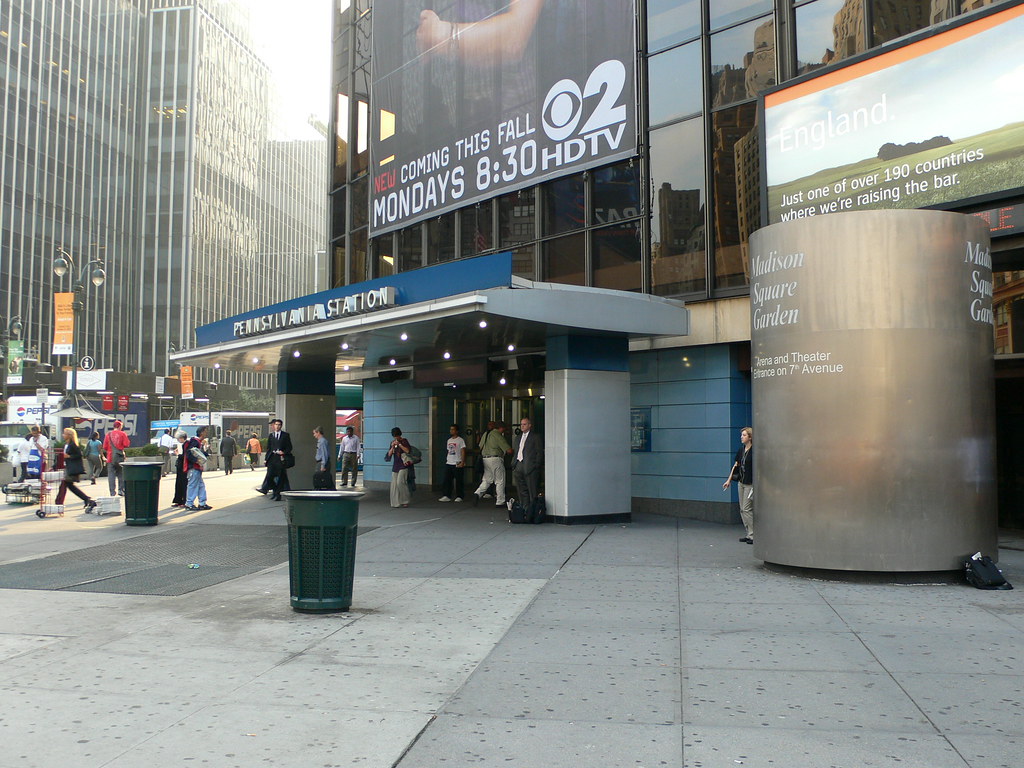 Eighth Avenue Entrance to Penn Station Madison Square Gard… Flickr