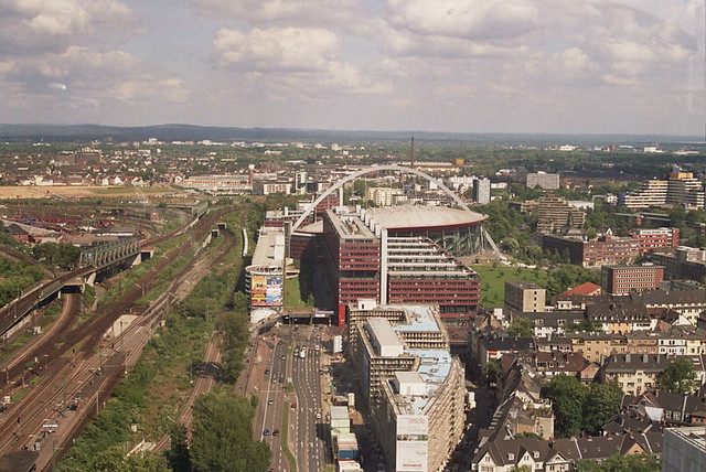 Skyline Köln, Kölnarena vom LVRTurm aus gesehen Romanischer Salon