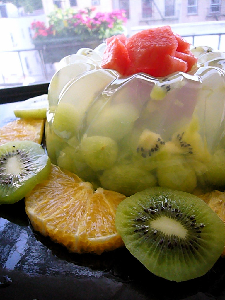 kanten(seaweed) jello with green grapes, kiwi and honeydew… Flickr