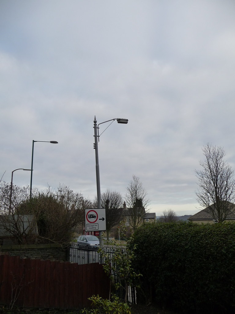Harrogate Road, Bradford, W Yorkshire old street lamp Flickr