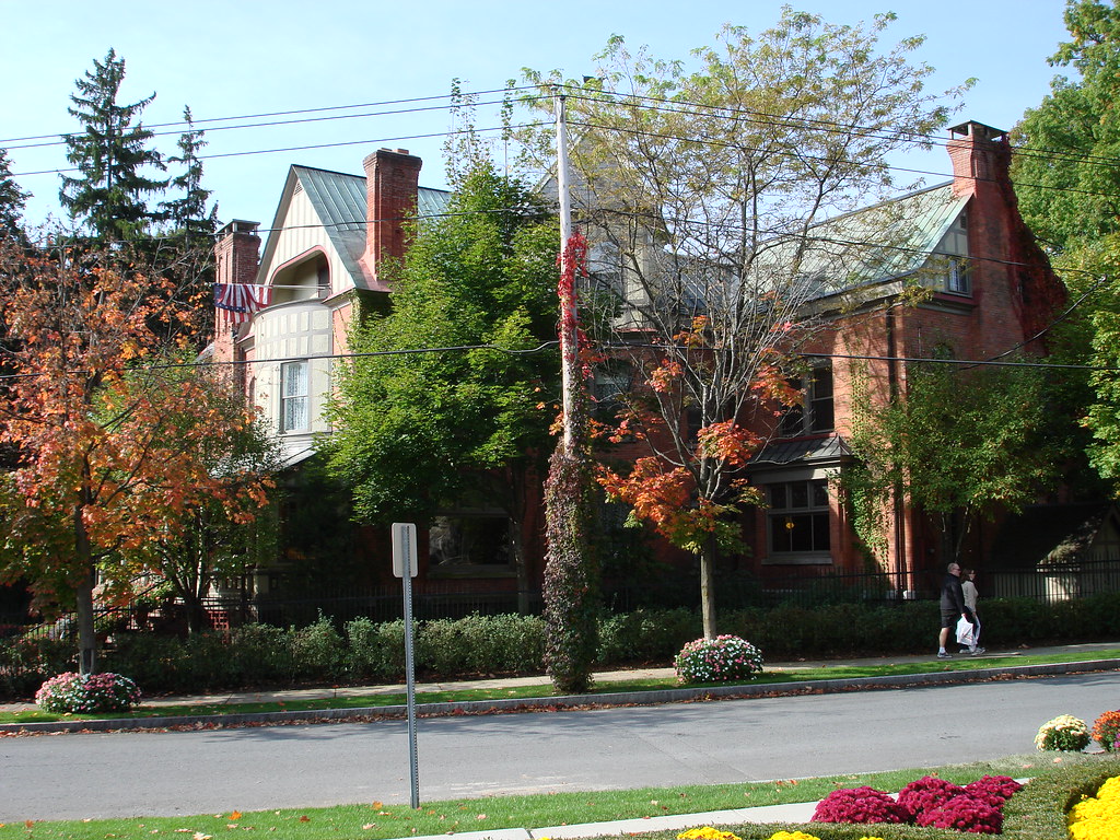 10042006 079 Brackett House, Saratoga Springs, NY Flickr