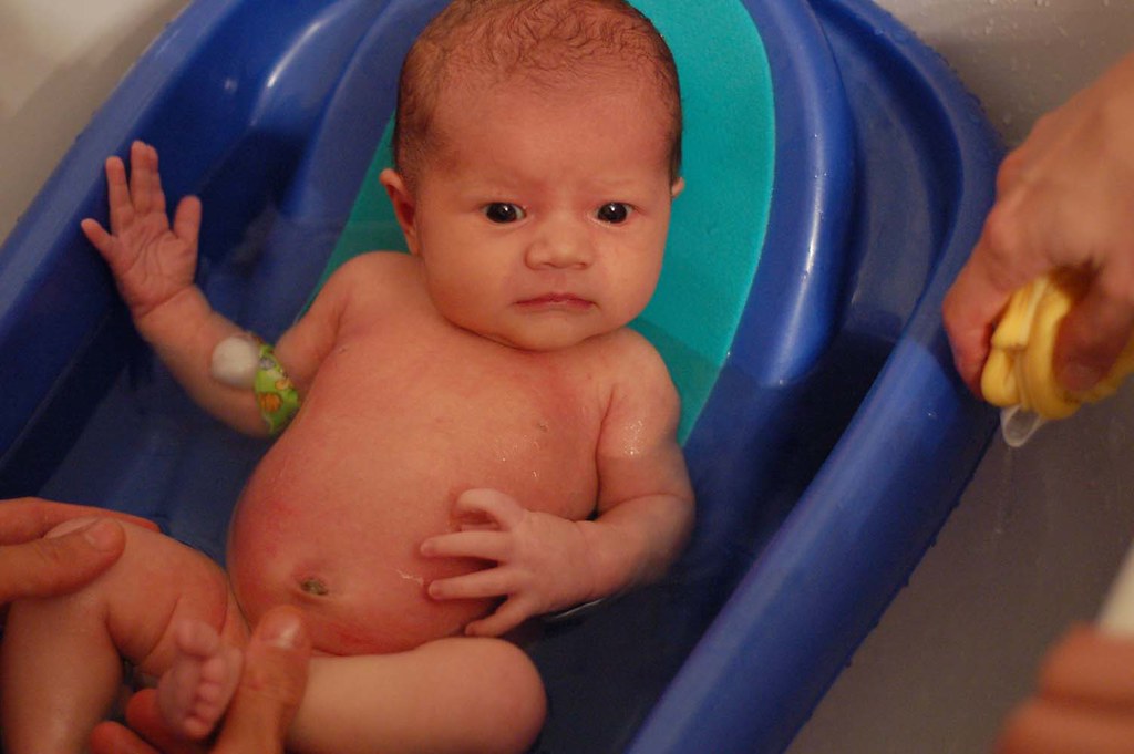 Soraya's First Bath 3 After the cord stump falls off (we n… Flickr
