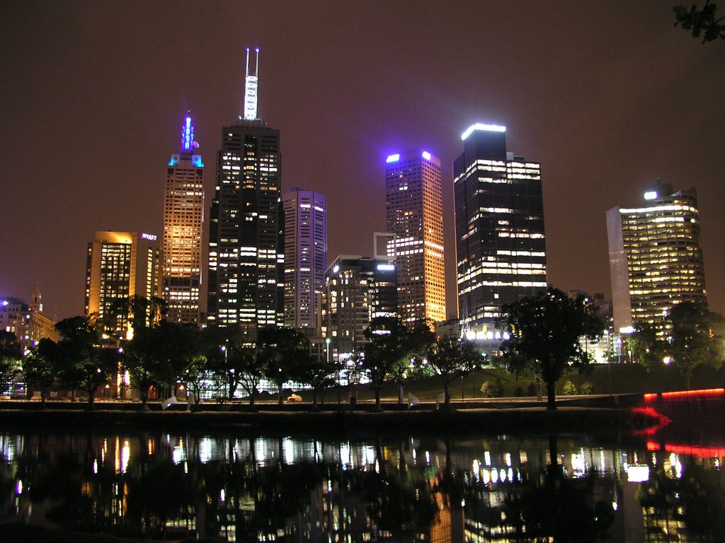 Melbourne at night The eastern end of the Melbourne CBD at… Flickr