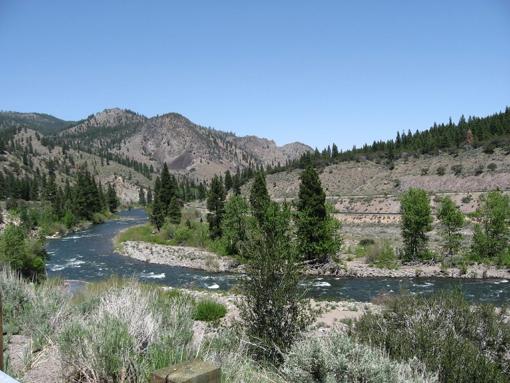Truckee River, Farad, California The Truckee River is a st… Flickr