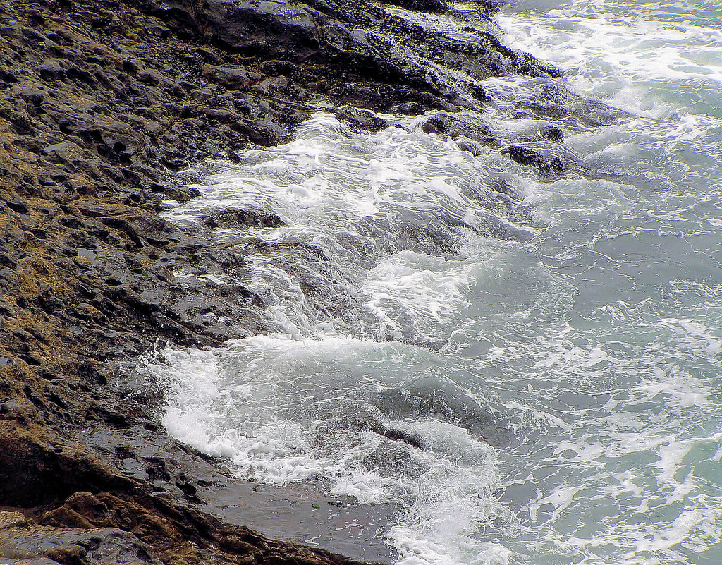 Tide In Point Mugu, north of Malibu, California June 24, … Flickr