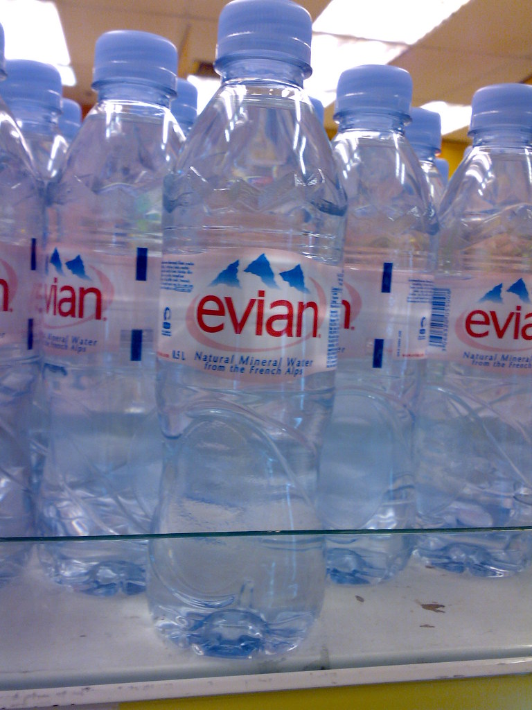 Evian drinking water that contains sodium, magnesium and p… Flickr