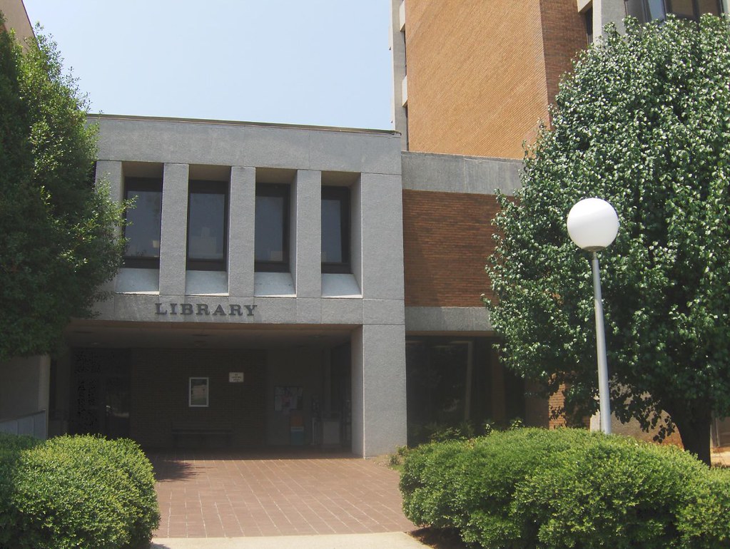 Auburn University Montgomery Library Tower at AUM, I wor… Flickr