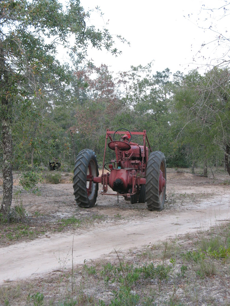 1946 Farmall M (rear)_4043 James Emery Flickr
