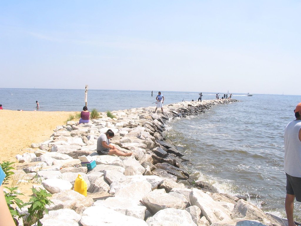 Sandy point state park 038 Allen Chu Flickr