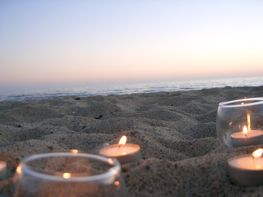 light & sunset candlelight on the sand at santa monica bea… cyndi