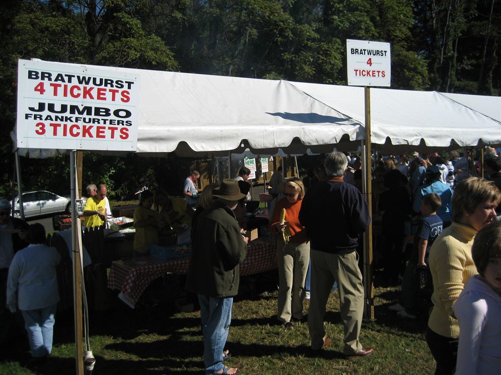 Mill Neck Manor Apple Festival 2024 Cyb Carmelita