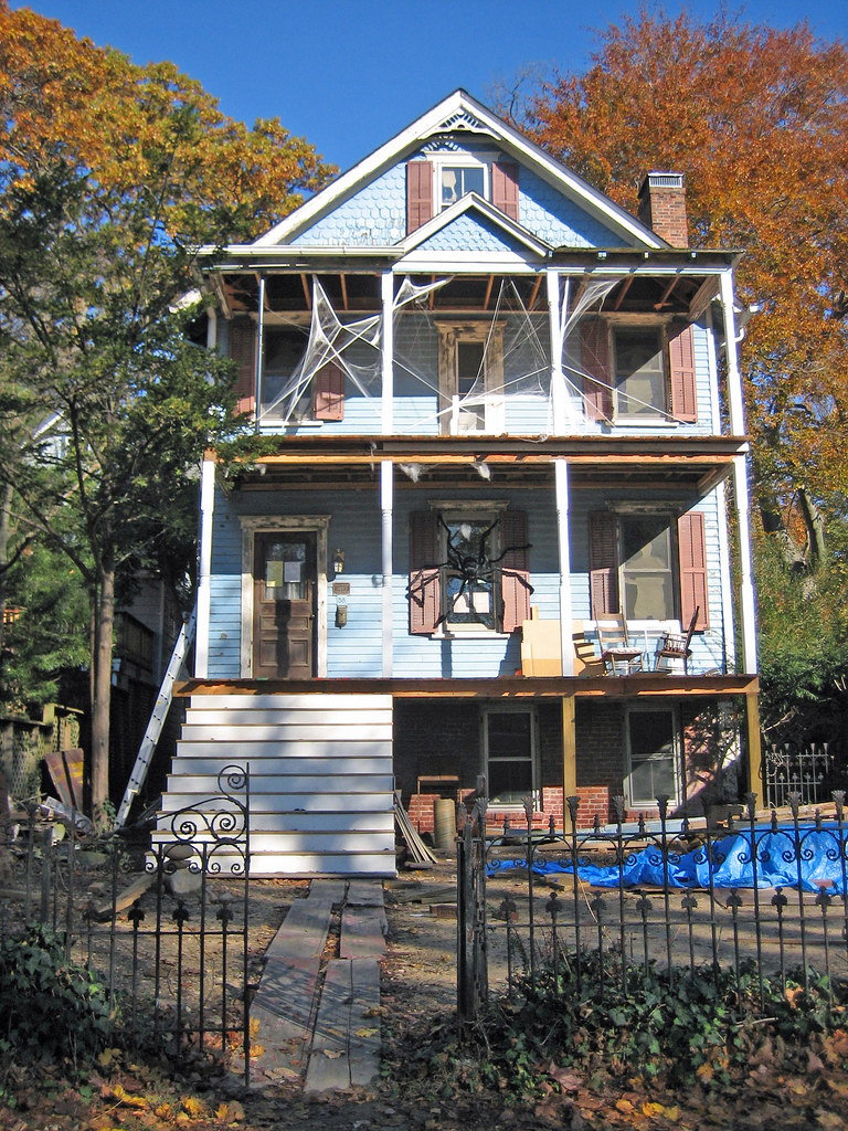 Victorian houses, Sea Cliff, New York Jose Oquendo Flickr