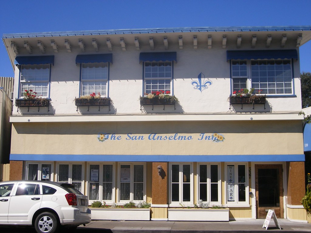 An inn on San Anselmo Avenue Luke Williams Flickr