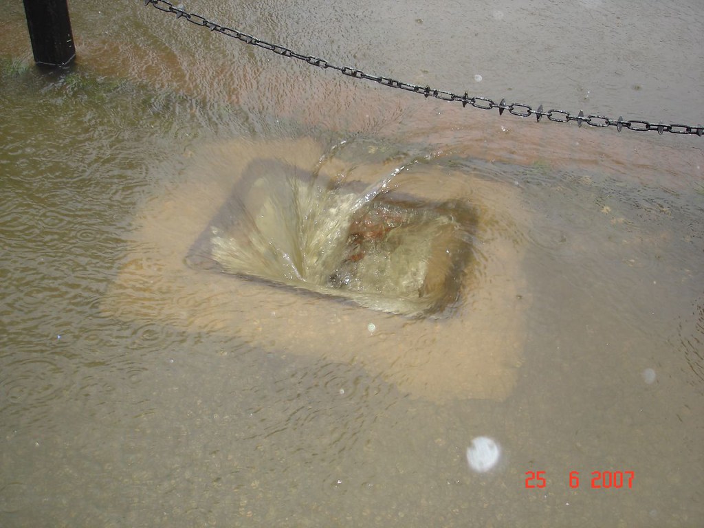 DSC00498 Culvert next to the Red Lion Car Park in Market W… Flickr