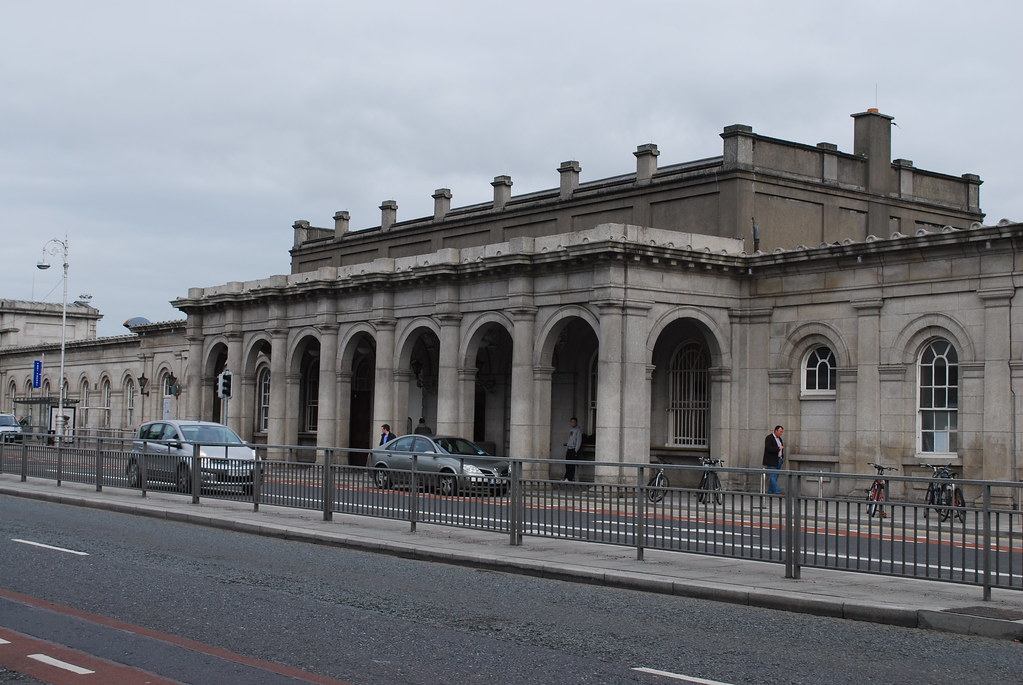 Dublin Heuston Station Side Entrance Portico Le Monde1 Flickr