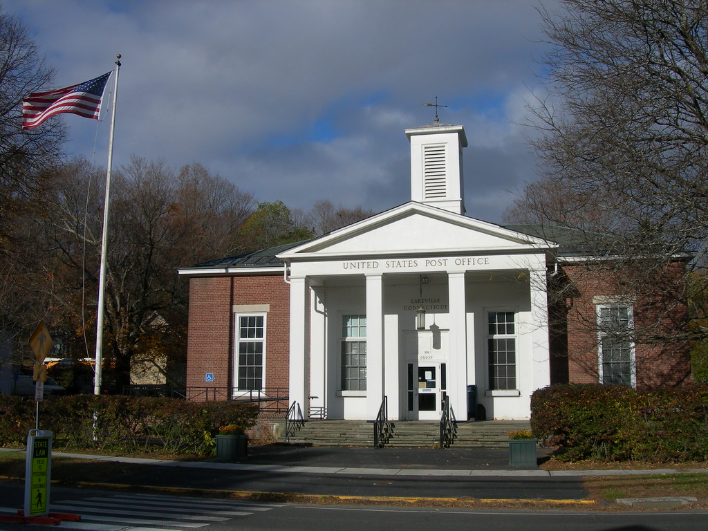 Lakeville, CT 06039 Post office built in 1941 and contains… Flickr