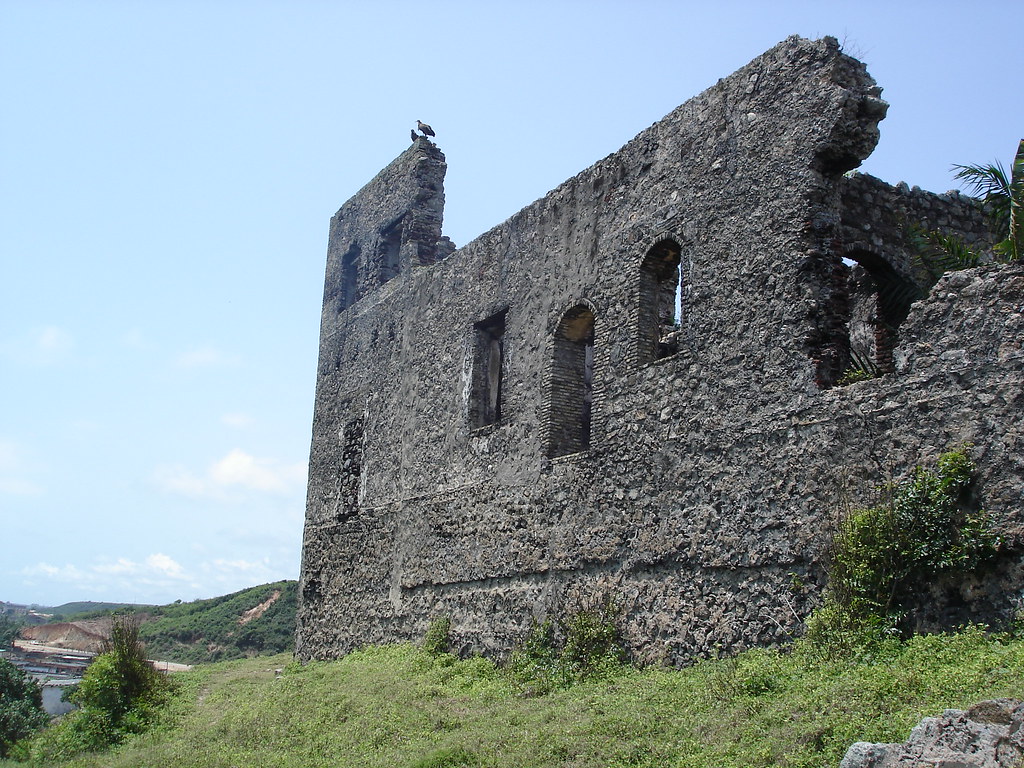 Fort Amsterdam 02 View of the fort from the hill outside