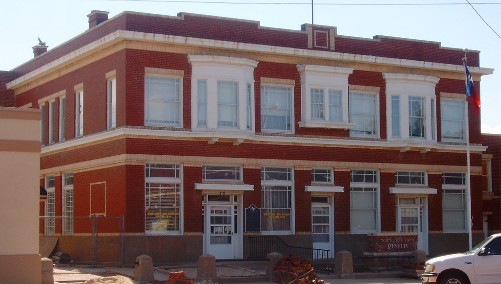 White Deer Land Company Building (Pampa, Texas) Built in 1… Flickr