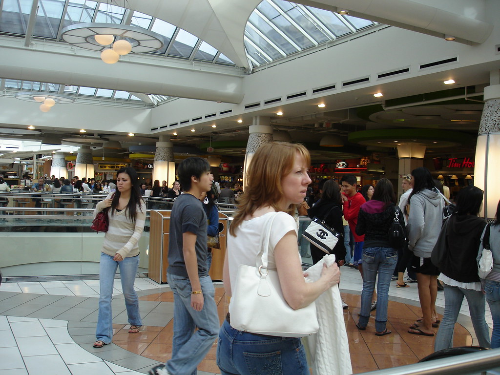 Metropolis Metrotown I took a pic of HALF of the food co… Flickr