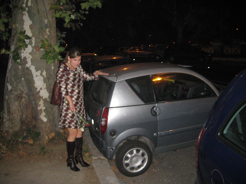 Makes a MiniCooper look like an SUV Alisa24 Flickr