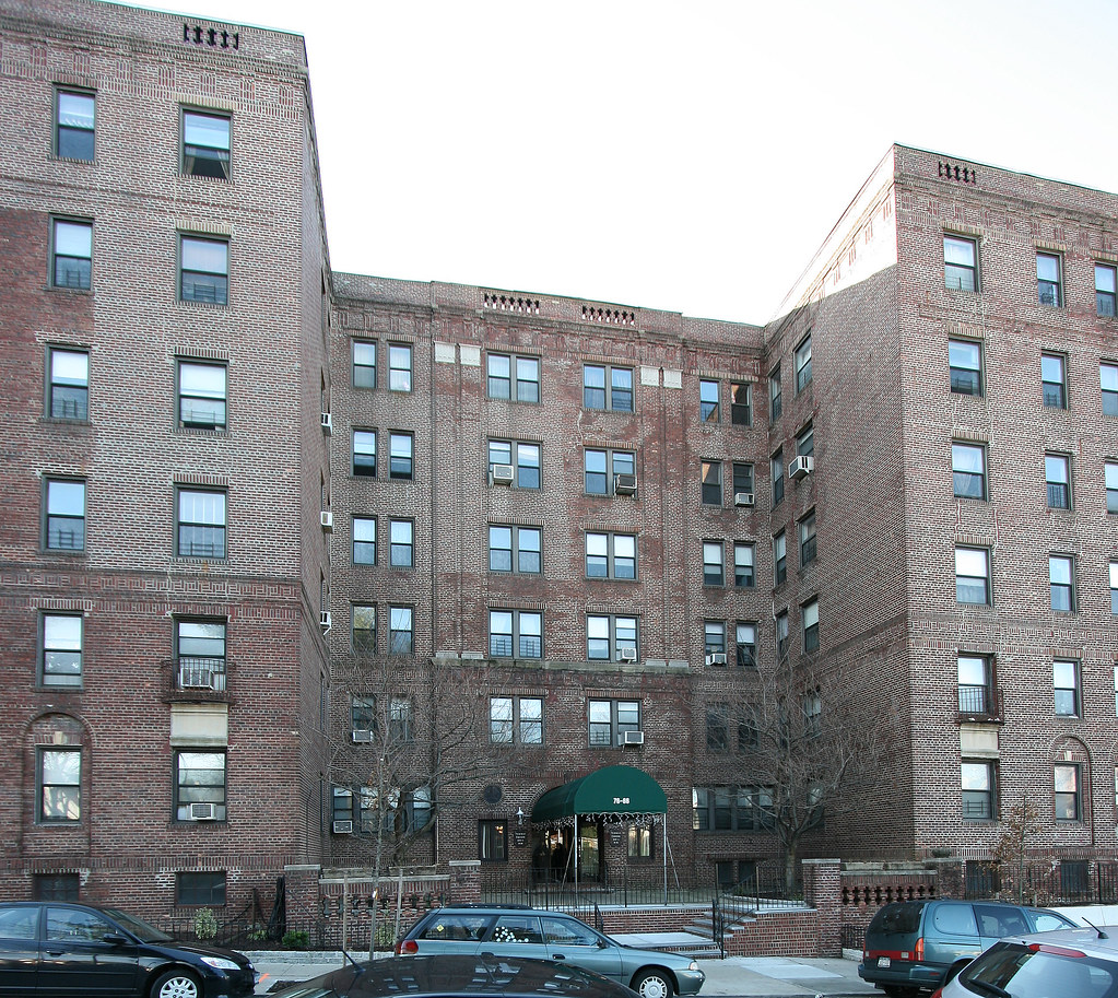 Thomas Edison Apartments, 7666 Austin St, Forest Hills, N… Flickr