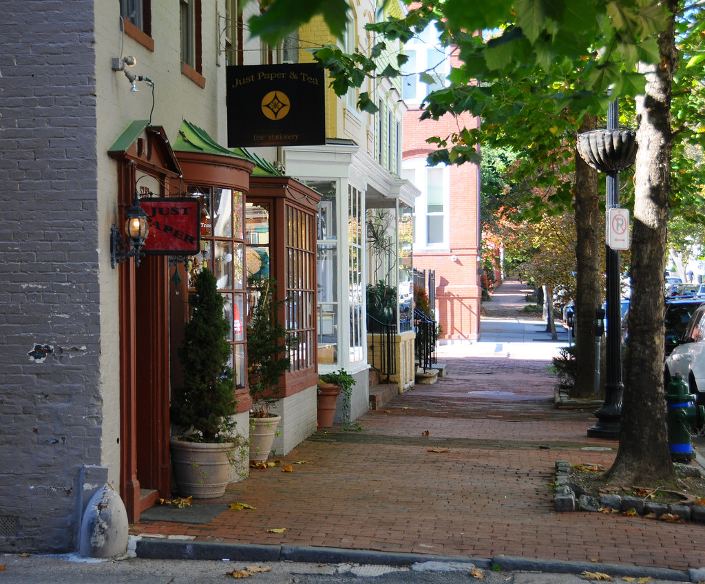 roads I love those streets.... can't get enough… Flickr