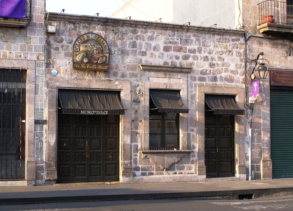 7 Otras casas en el Centro Histórico de Morelia Antigua ca… Flickr
