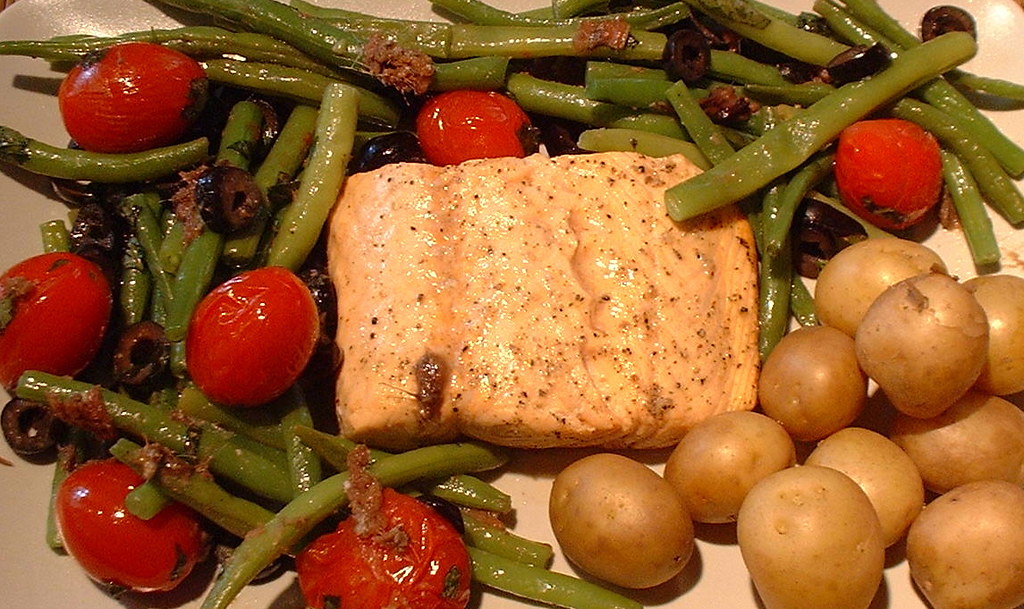 Jamie Oliver's Salmon 400 gr green beans 250 gr cherry tom… Flickr