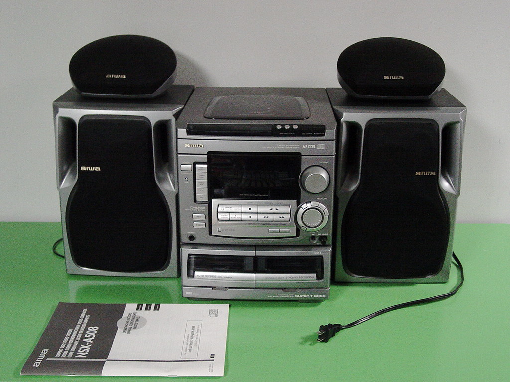 Aiwa Stereo System 90. Great condition. 4 speakers, 3 CD … Flickr