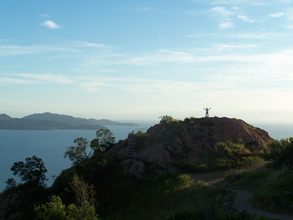 Castle Hill Townsville Castle Hill surrounds Townsville.… Flickr