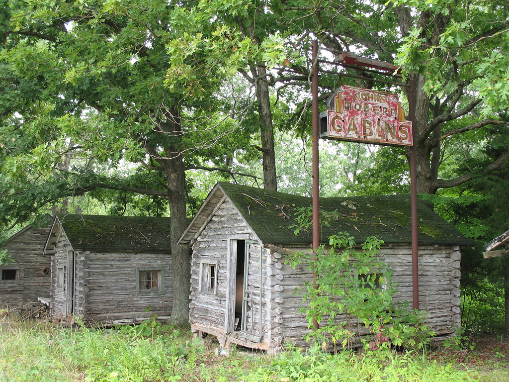 Johns Modern Cabins, Arlington, Mo. Richard Krause Flickr