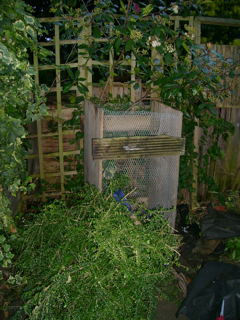 Compost Bin Completed bin in place London Permaculture Flickr