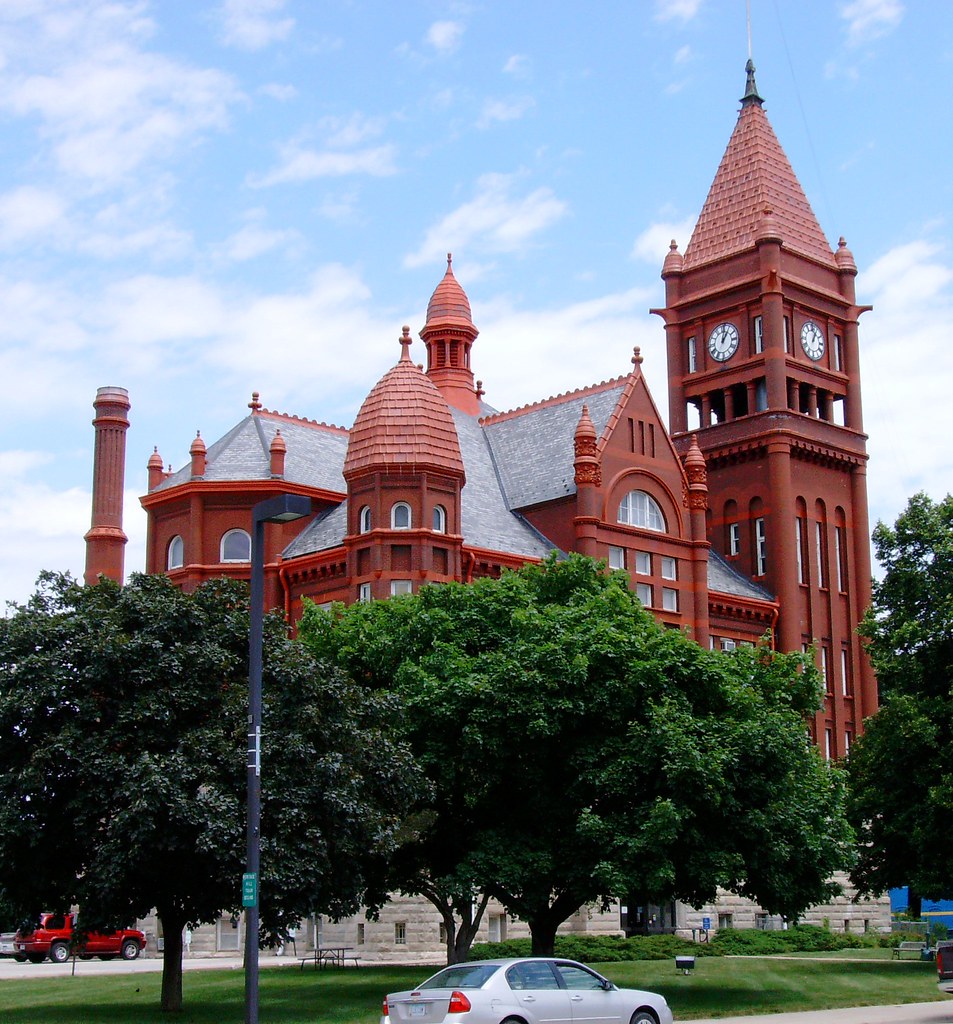 Montgomery County Courthouse (Red Oak, Iowa) This masterpi… Flickr
