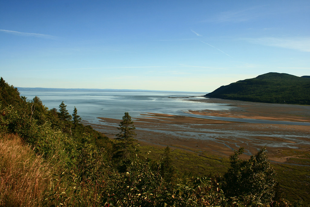 La baie Vue de la baie, village de Baie StPaul, Charlevoi… Flickr