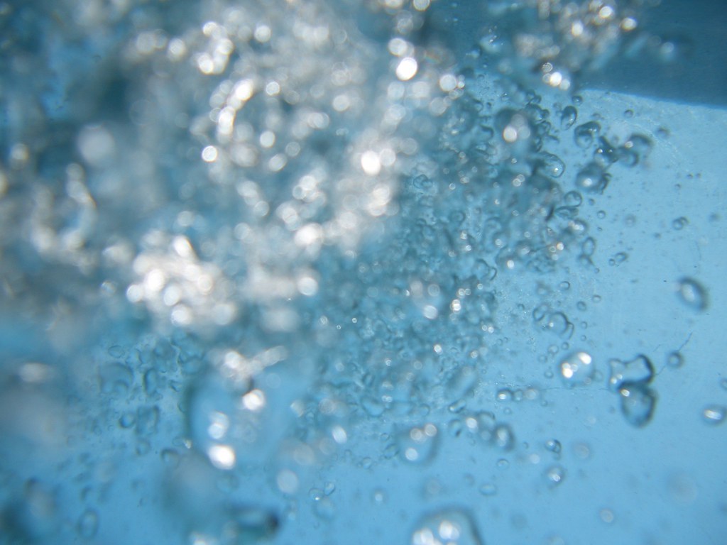 Bubbles in the Diving pool 1 RYOflickr Flickr