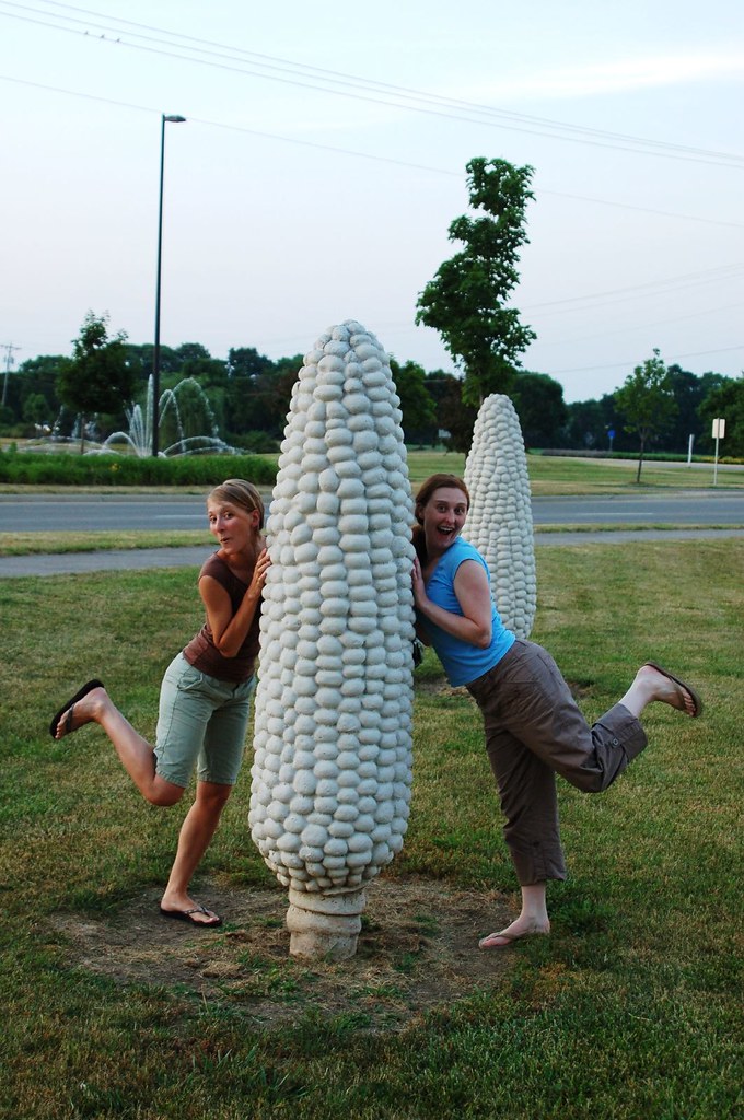 corn sculpture Tom