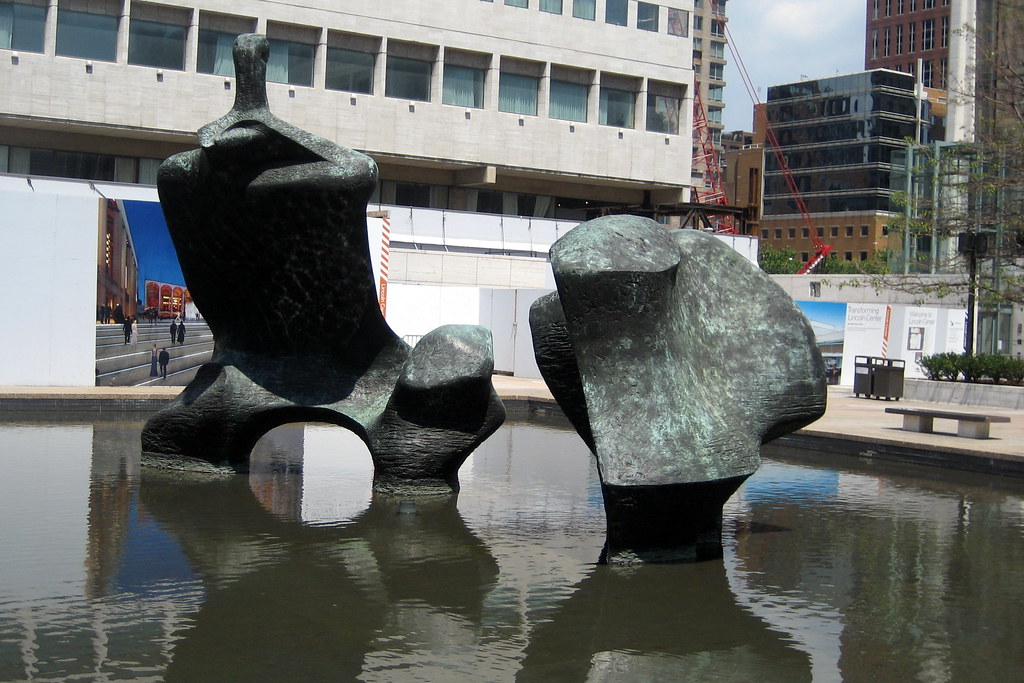 NYC Lincoln Center Reclining Figure Henry Moore's massi… Flickr