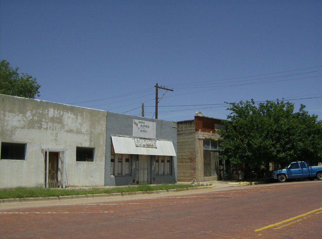Brownfield, Texas Antique store Denny Mingus Flickr